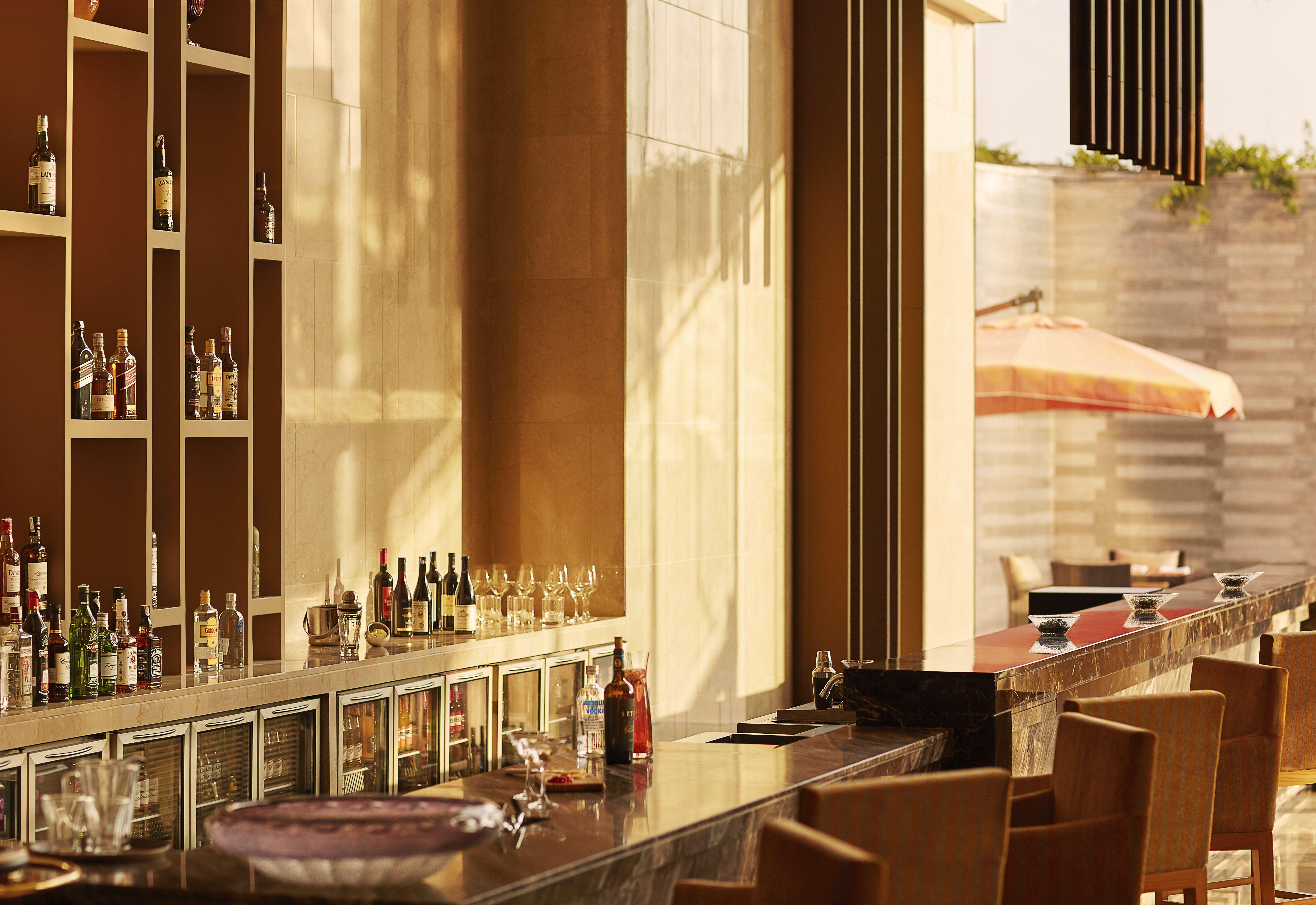 فندق تاج بانجالور دافانهالي المظهر الخارجي الصورة The bar at the hotel