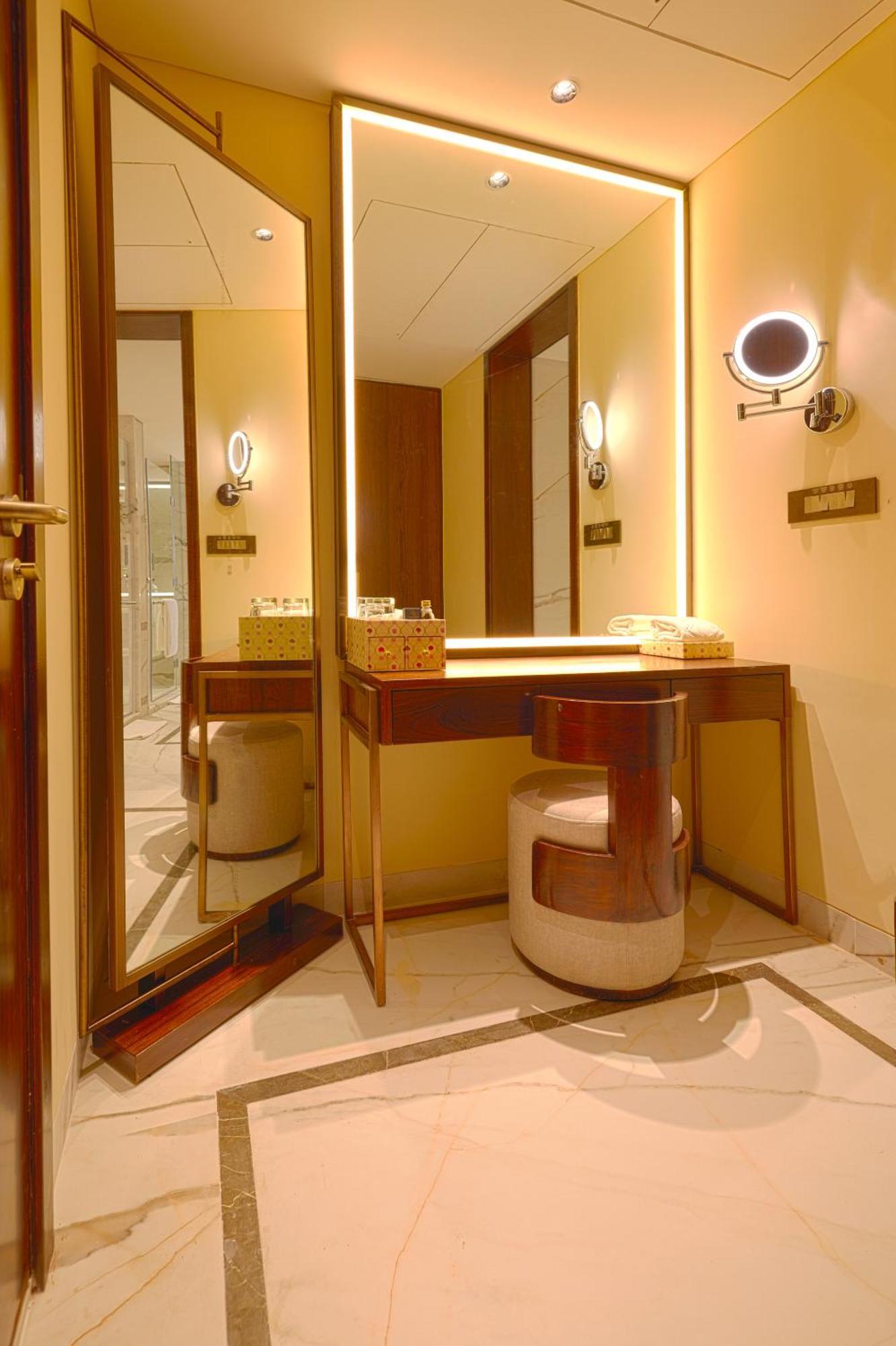 فندق تاج بانجالور دافانهالي المظهر الخارجي الصورة A dressing table