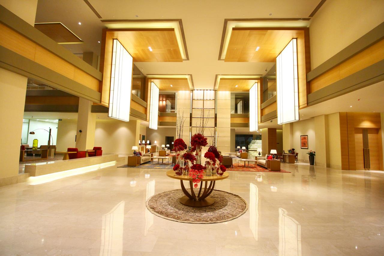 فندق تاج بانجالور دافانهالي المظهر الخارجي الصورة The lobby of the hotel