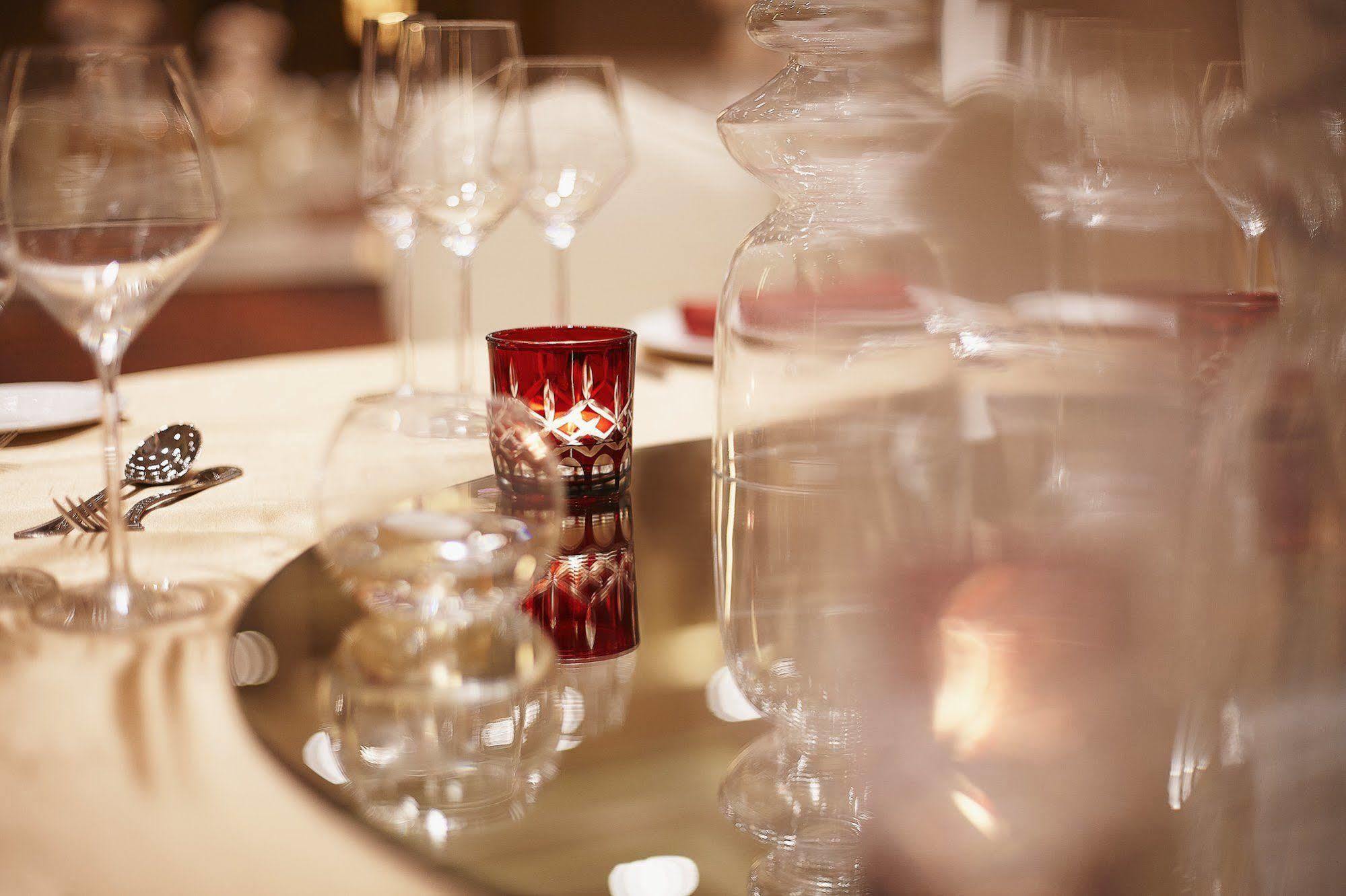 فندق تاج بانجالور دافانهالي المظهر الخارجي الصورة A table at the restaurant
